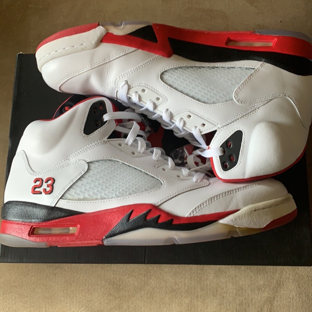 Air Jordan 5 Retro Size 12 - Picture 5 of 8